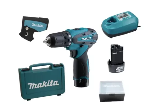 Makita DF330 Akkuschrauber Set, 10,8V mit 2 Akkus, Ladegerät, Holster, Zubehör-Box und Transportkoffer. Ideal für den vielseitigen Einsatz im Heimwerkerbereich.